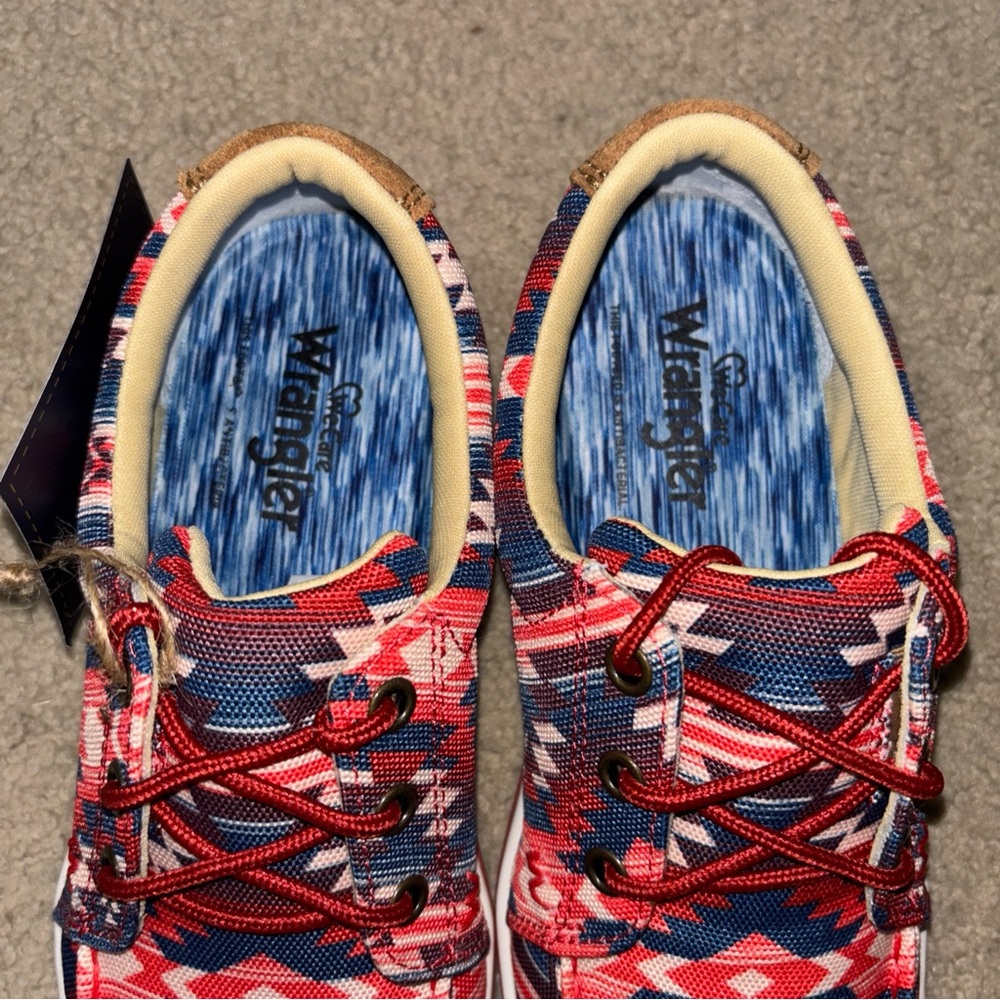 Wrangler WomensSize 6.5M Red Ombre Aztec Print Low Top Casual Shoes KWC0021 NEW - Picture 5 of 11